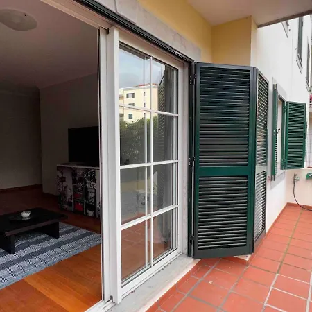 Unique Two-patios With Garage Apartment *