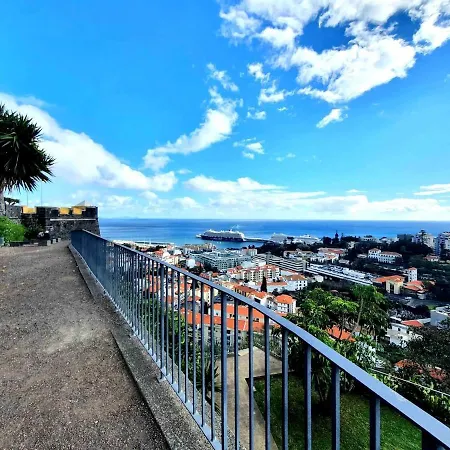Unique Two-patios With Garage Funchal (Madeira)