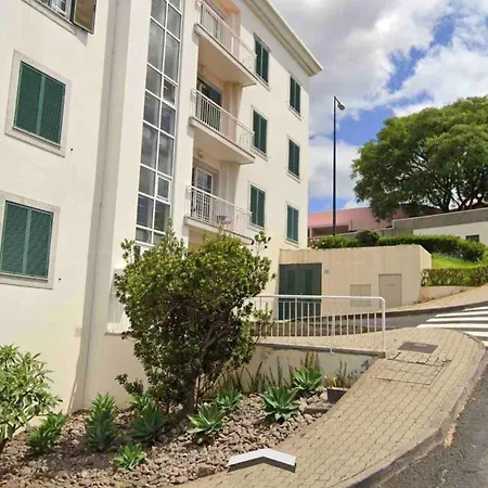 Unique Two-patios With Garage Apartment *